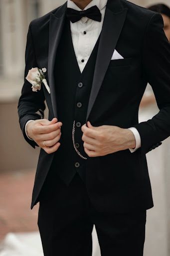 Différence entre costume et smoking : Le Marié vous dit tout
